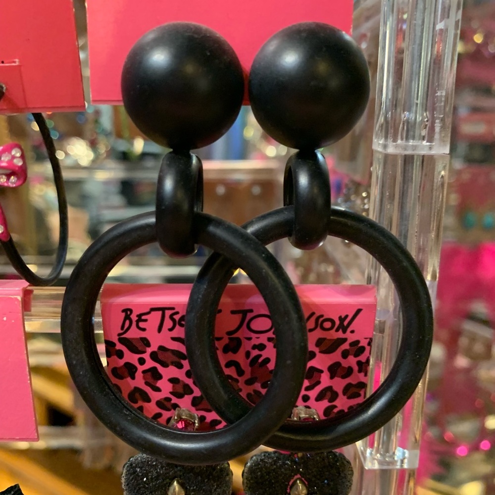 Betsey Johnson black dangly earrings